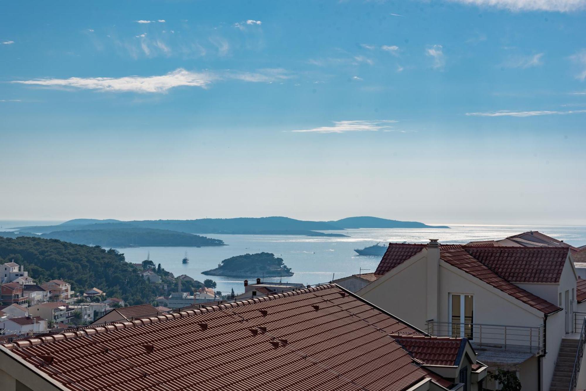 Apartments Mazuran Hvar Town Luaran gambar