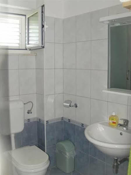 Apartments Mazuran Hvar Town Luaran gambar